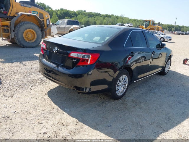 45786099 :رقم المزاد ، 4T4BF1FK7ER336915 vin ، 2014 Toyota Camry Le مزاد بيع