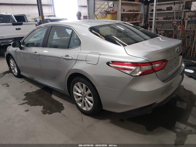 4T1B11HK9JU520589 Toyota CAMRY LE