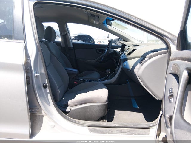 Продажа на аукционе авто 2016 Hyundai Elantra Se, vin: 5NPDH4AE8GH687639, номер лота: 45786148