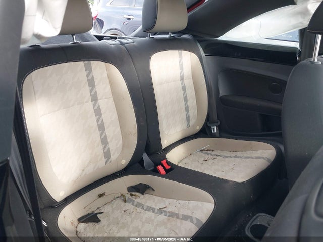 45786171 :رقم المزاد ، 3VWFD7ATXJM705965 vin ، 2018 Volkswagen Beetle 2.0t Coast/2.0t S مزاد بيع