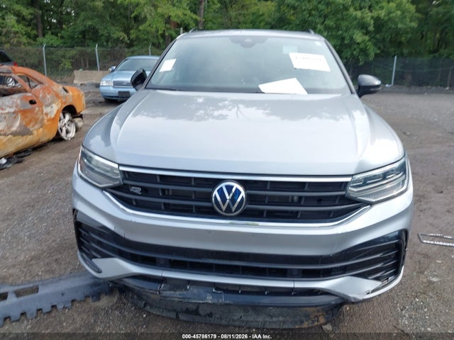 2023 Volkswagen Tiguan 2.0t Se R-line Black მანქანა იყიდება აუქციონზე, vin: 3VVCB7AX0PM013724, აუქციონის ნომერი: 45786179