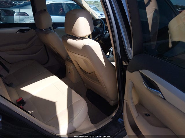 WBAVM1C53FVW57083 BMW X1 Sdrive28i