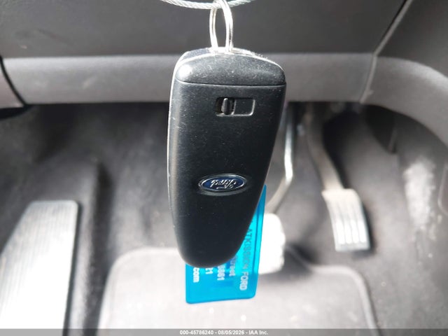 45786240 :رقم المزاد ، 1FMCU0J91FUA17191 vin ، 2015 Ford Escape Titanium مزاد بيع
