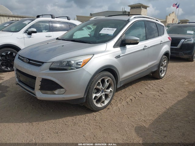 45786240 :رقم المزاد ، 1FMCU0J91FUA17191 vin ، 2015 Ford Escape Titanium مزاد بيع