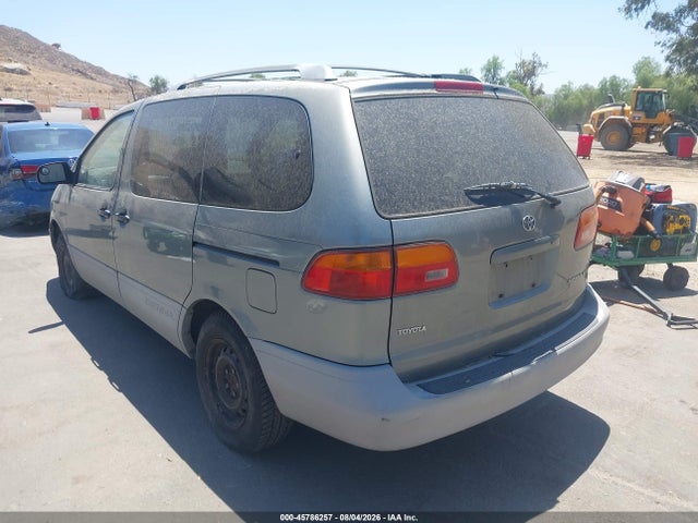 Продажа на аукционе авто 2000 Toyota Sienna Le, vin: 4T3ZF13C5YU255638, номер лота: 45786257