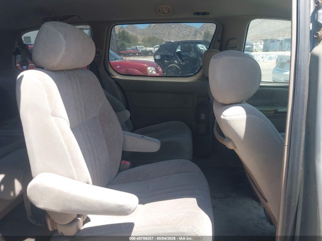 Продажа на аукционе авто 2000 Toyota Sienna Le, vin: 4T3ZF13C5YU255638, номер лота: 45786257