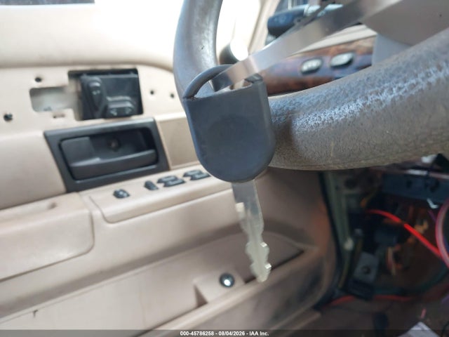 Aukcja sprzedaży 2005 Mercury Grand Marquis Gs, vin: 2MEFM74W65X637911, numer aukcji: 45786258