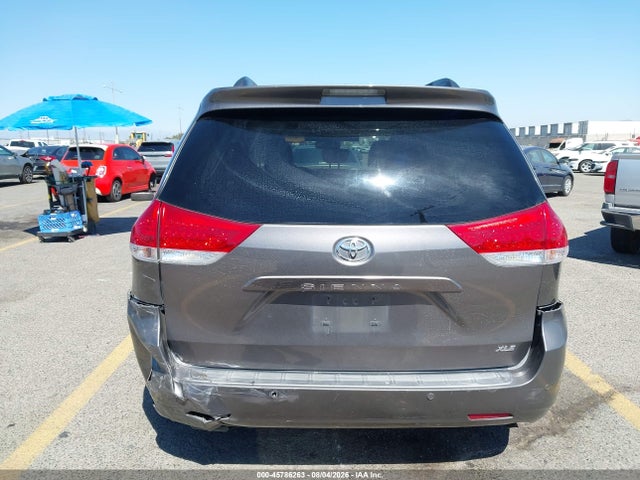 5TDYK3DC2ES468383 Toyota Sienna Xle V6 8 Passenger