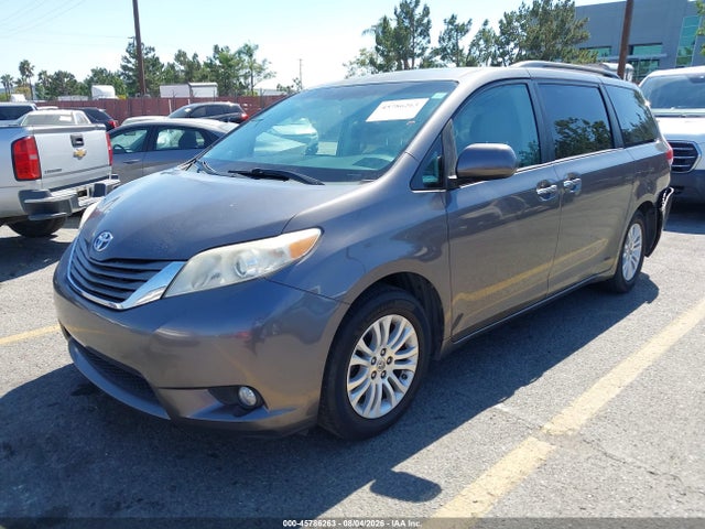 5TDYK3DC2ES468383 Toyota Sienna Xle V6 8 Passenger