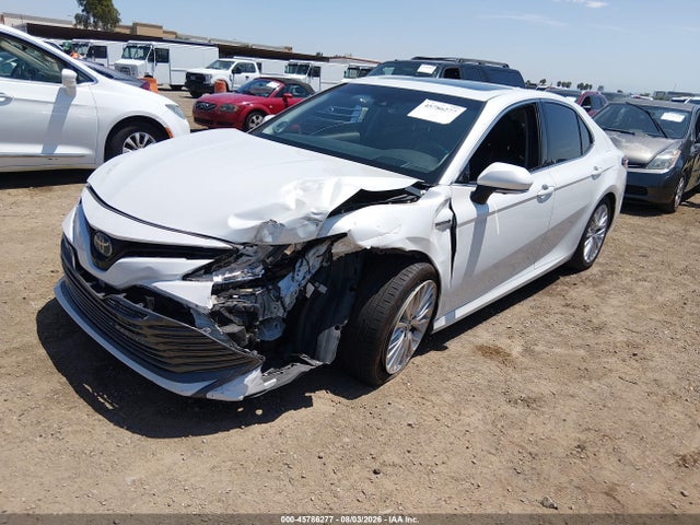 Продажа на аукционе авто 2018 Toyota Camry Hybrid Xle, vin: 4T1B21HK7JU001537, номер лота: 45786277