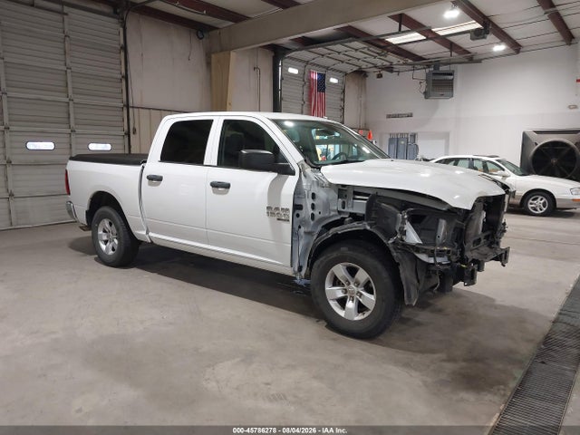 2022 Ram 1500 Classic Tradesman  4x4 5'7 Box მანქანა იყიდება აუქციონზე, vin: 3C6RR7KT8NG338642, აუქციონის ნომერი: 45786278