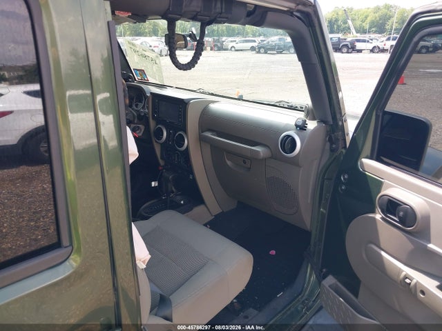 2008 Jeep Wrangler Unlimited Sahara მანქანა იყიდება აუქციონზე, vin: 1J8GA59178L552120, აუქციონის ნომერი: 45786297