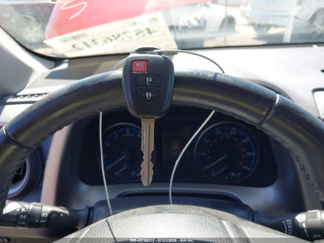 2T3WFREV2HW371234 Toyota Rav4 Xle