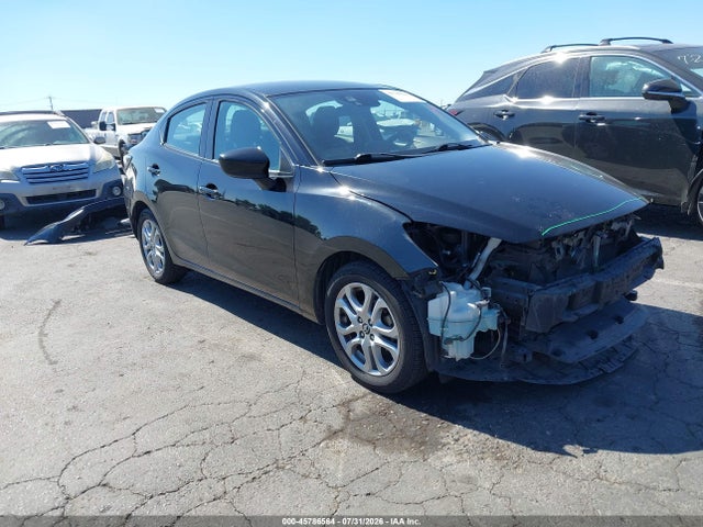 45786564 :رقم المزاد ، 3MYDLBYVXHY164380 vin ، 2017 Toyota Yaris Ia مزاد بيع