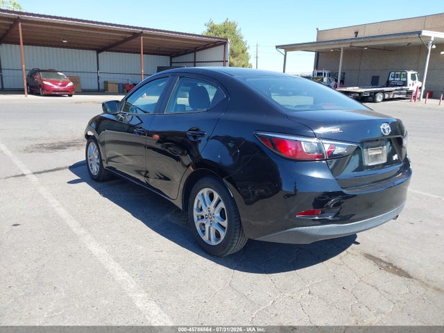 45786564 :رقم المزاد ، 3MYDLBYVXHY164380 vin ، 2017 Toyota Yaris Ia مزاد بيع