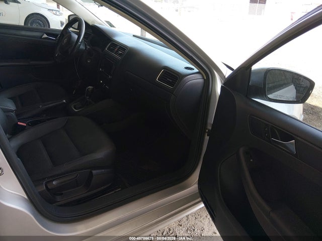 45786629 :رقم المزاد ، 3VWDX7AJ9BM303627 vin ، 2011 Volkswagen Jetta 2.5l Se مزاد بيع