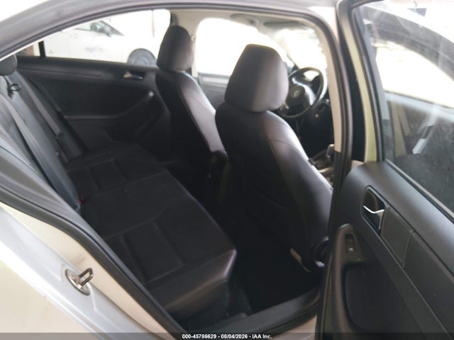 45786629 :رقم المزاد ، 3VWDX7AJ9BM303627 vin ، 2011 Volkswagen Jetta 2.5l Se مزاد بيع