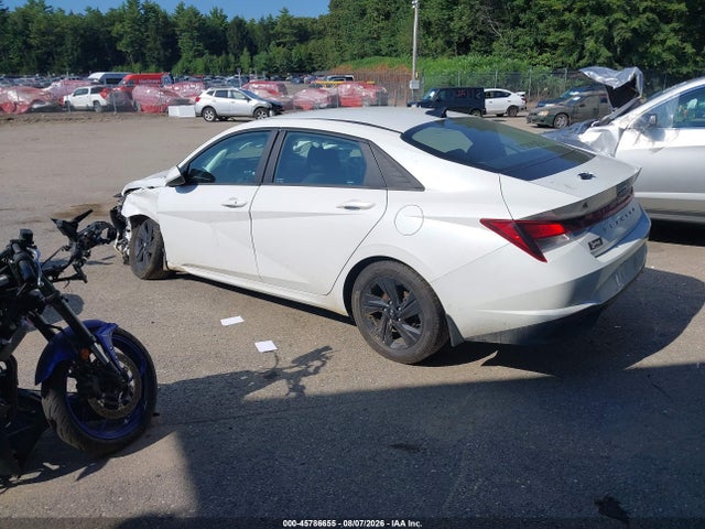 2022 Hyundai Elantra Sel მანქანა იყიდება აუქციონზე, vin: 5NPLM4AG0NH077062, აუქციონის ნომერი: 45786655