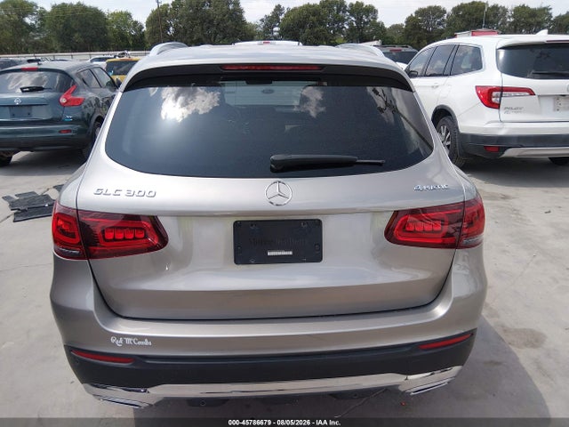 45786679 :رقم المزاد ، W1N0G8EB4MF876473 vin ، 2021 Mercedes-benz Glc 300 4matic Suv مزاد بيع
