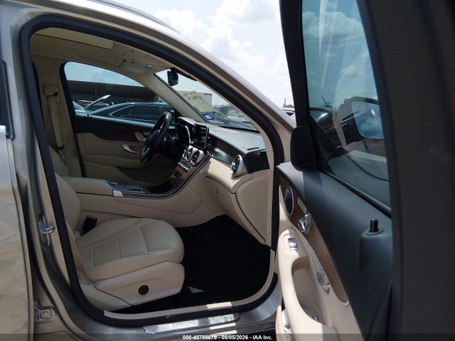 45786679 :رقم المزاد ، W1N0G8EB4MF876473 vin ، 2021 Mercedes-benz Glc 300 4matic Suv مزاد بيع