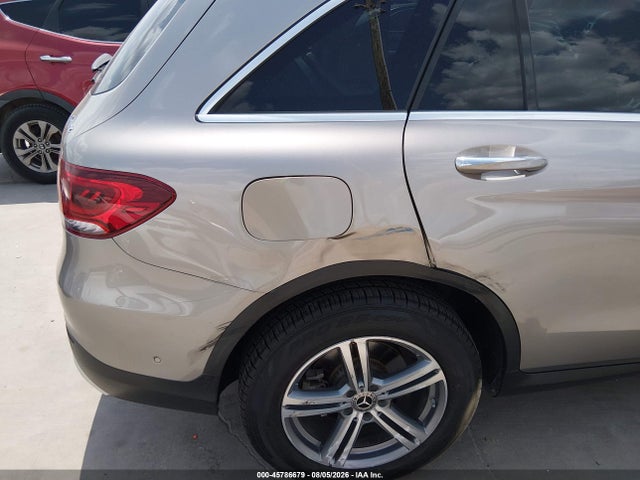 45786679 :رقم المزاد ، W1N0G8EB4MF876473 vin ، 2021 Mercedes-benz Glc 300 4matic Suv مزاد بيع