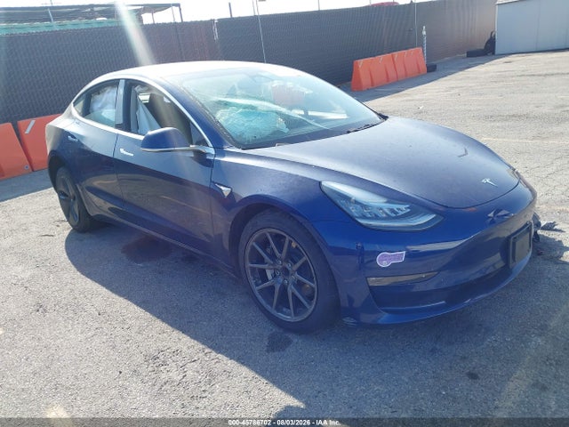 2018 Tesla Model 3 მანქანა იყიდება აუქციონზე, vin: 5YJ3E1EA2JF076618, აუქციონის ნომერი: 45786702