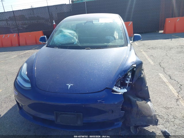 45786702 :رقم المزاد ، 5YJ3E1EA2JF076618 vin ، 2018 Tesla Model 3 مزاد بيع