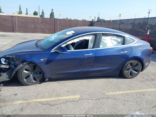 45786702 :رقم المزاد ، 5YJ3E1EA2JF076618 vin ، 2018 Tesla Model 3 مزاد بيع