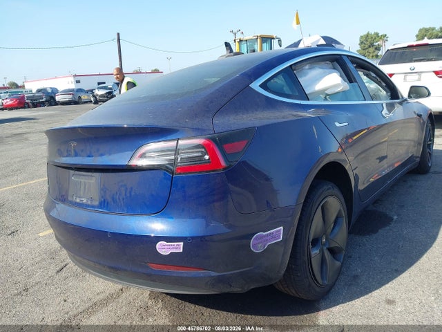 45786702 :رقم المزاد ، 5YJ3E1EA2JF076618 vin ، 2018 Tesla Model 3 مزاد بيع