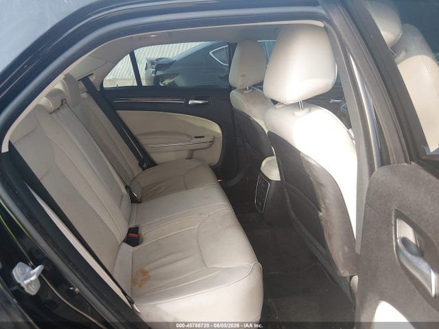 Chrysler 300C 2016 2C3CCAEG3GH147584 Image 8