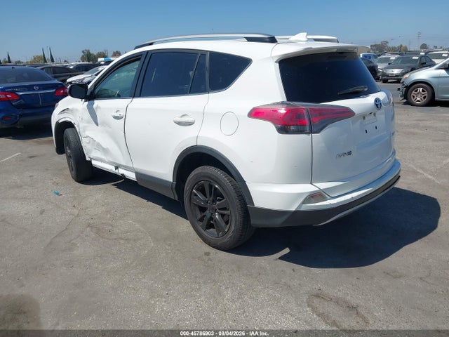 Toyota Rav4 Xle 2018 JTMWFREV6JJ733991 Image 3