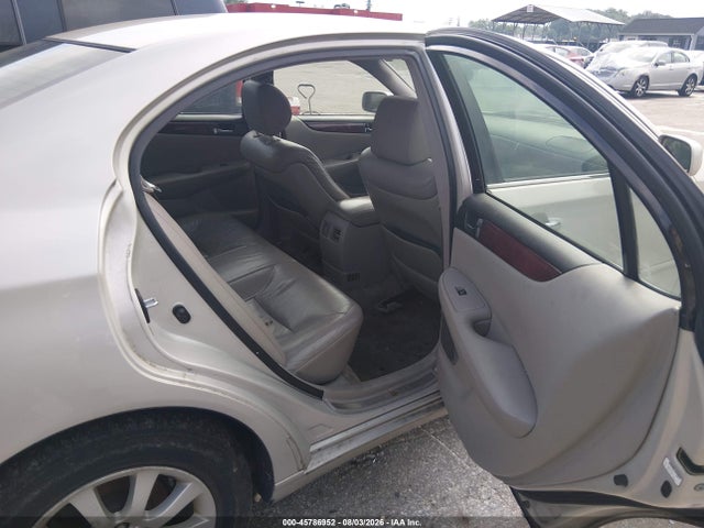 Продажа на аукционе авто 2003 Lexus Es 300, vin: JTHBF30G436010116, номер лота: 45786952