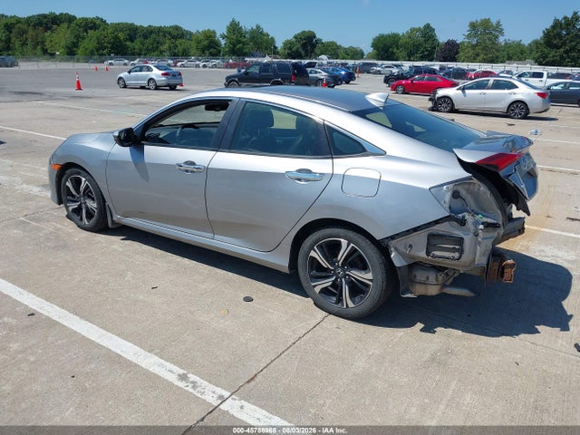 Honda Civic Touring 2018 JHMFC1F97JX002056 Image 3