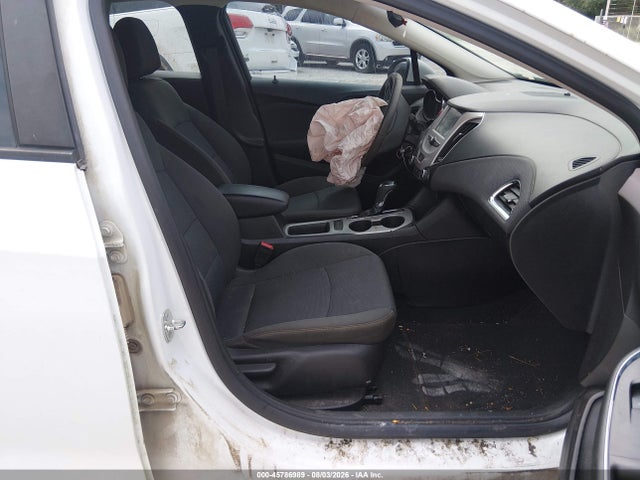 1G1BC5SMXJ7225962 Chevrolet Cruze Ls Auto