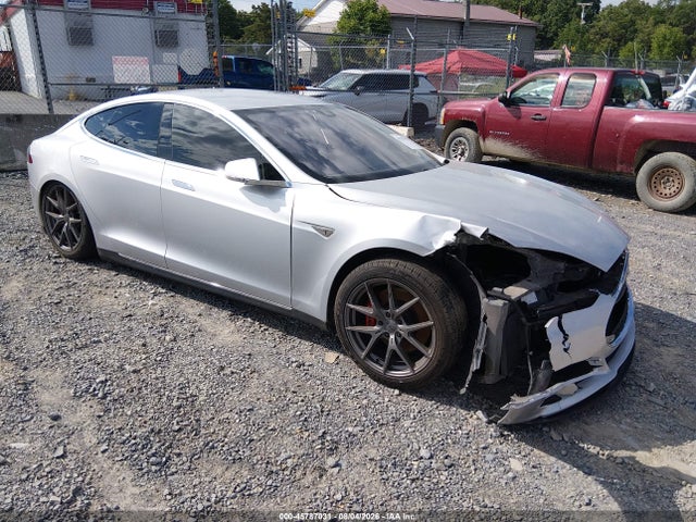 45787031 :رقم المزاد ، 5YJSA1S12FFP72589 vin ، 2015 Tesla Model S 60/70/85 مزاد بيع