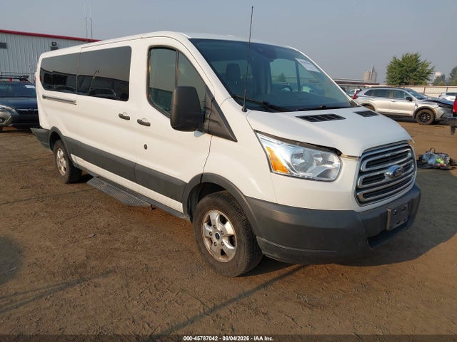 2017 1FBZX2YM1HKA84405 головне зображення
