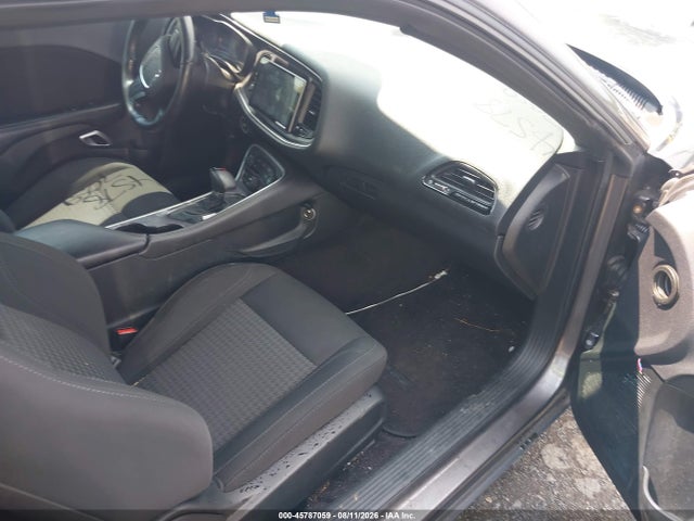 45787059 :رقم المزاد ، 2C3CDZBT6HH601230 vin ، 2017 Dodge Challenger R/t مزاد بيع