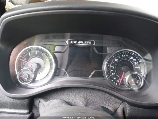 2021 Ram 1500 Big Horn  4x4 5'7 Box მანქანა იყიდება აუქციონზე, vin: 1C6SRFFT6MN812194, აუქციონის ნომერი: 45787074