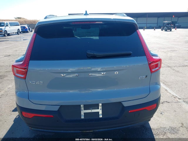 Продажа на аукционе авто 2026 Volvo Xc40 Plus, B5 Awd Gas (mild Hybrid), Dark, vin: YV4L12UC7T2776643, номер лота: 45787084