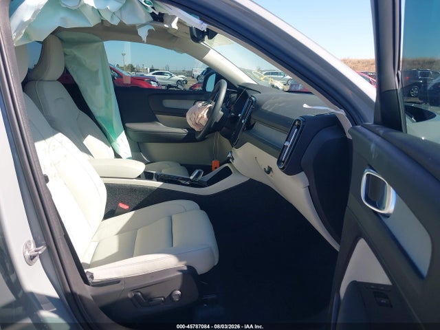 Продажа на аукционе авто 2026 Volvo Xc40 Plus, B5 Awd Gas (mild Hybrid), Dark, vin: YV4L12UC7T2776643, номер лота: 45787084