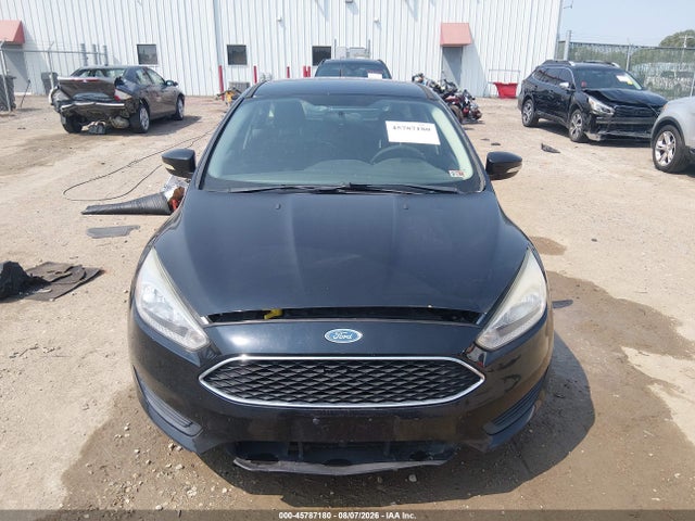 1FADP3KE3GL211070 Ford FOCUS SE