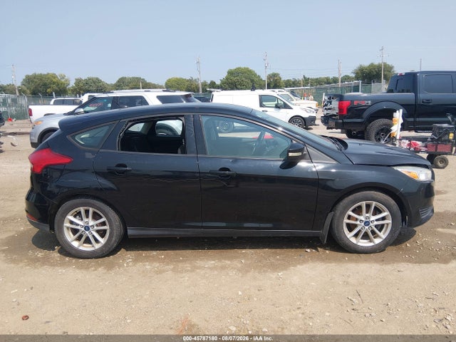 1FADP3KE3GL211070 Ford FOCUS SE
