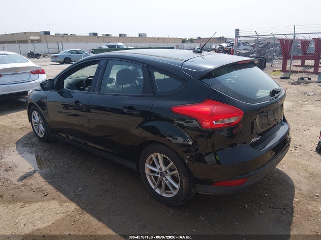 1FADP3KE3GL211070 Ford FOCUS SE