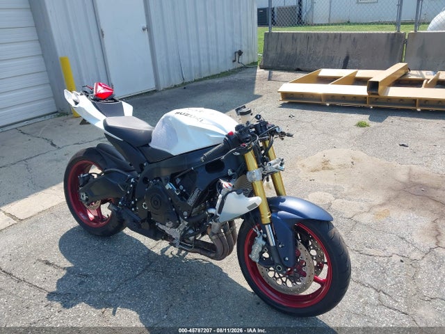Suzuki GSX-R750 2024 JS1GR7MA0R7100789 Image 2