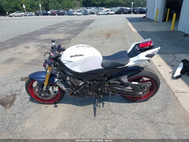 Suzuki GSX-R750 2024 JS1GR7MA0R7100789 Image 13