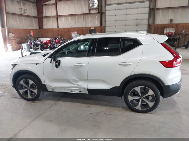 Aukcja sprzedaży 2025 Volvo Xc40 B5 Core Bright Theme, vin: YV4L12UJ0S2510992, numer aukcji: 45787254