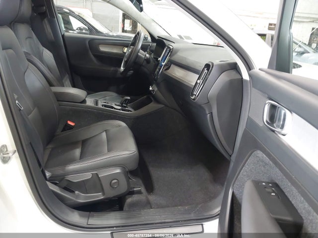 Aukcja sprzedaży 2025 Volvo Xc40 B5 Core Bright Theme, vin: YV4L12UJ0S2510992, numer aukcji: 45787254
