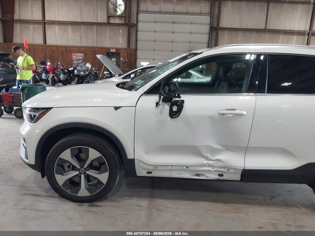 Aukcja sprzedaży 2025 Volvo Xc40 B5 Core Bright Theme, vin: YV4L12UJ0S2510992, numer aukcji: 45787254
