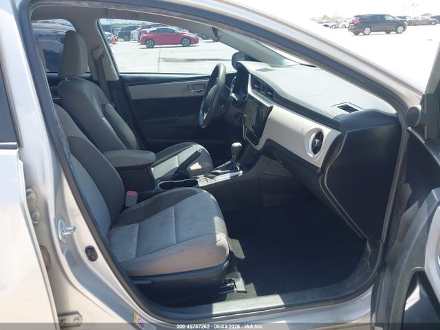 2017 Toyota Corolla Le მანქანა იყიდება აუქციონზე, vin: 5YFBURHE7HP578017, აუქციონის ნომერი: 45787262