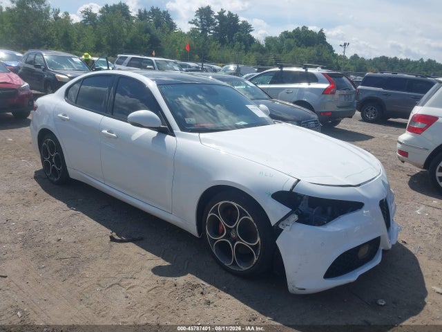 Alfa Romeo Giulia Ti Sport Awd 2020 ZARFANBN7L7637708 main image